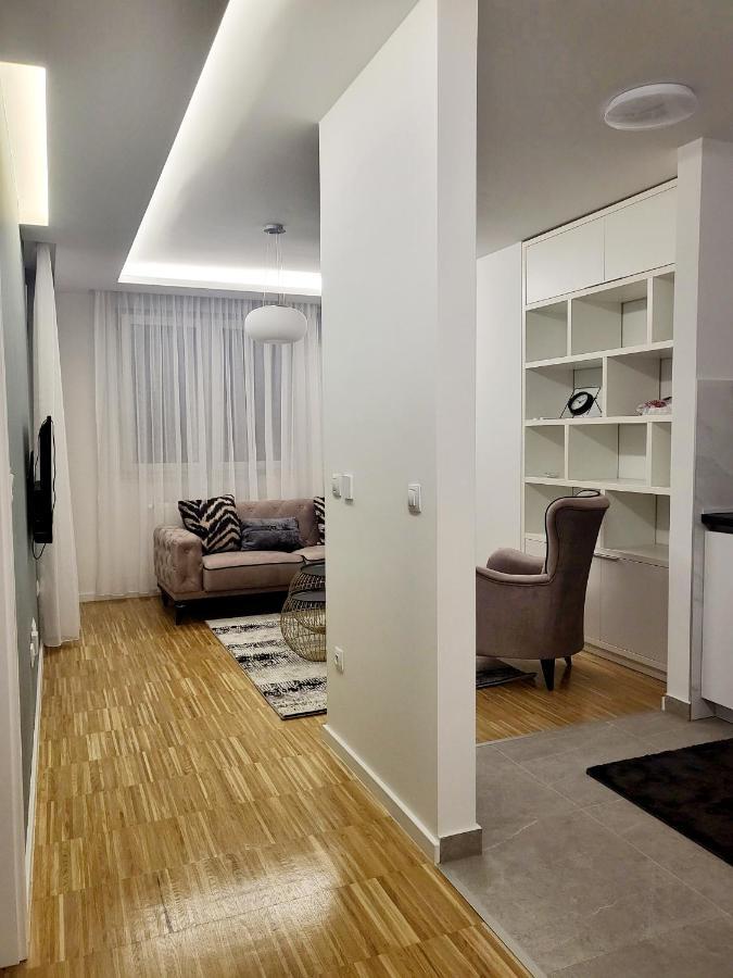 Nika Apartment บันยาลูกา ภายนอก รูปภาพ