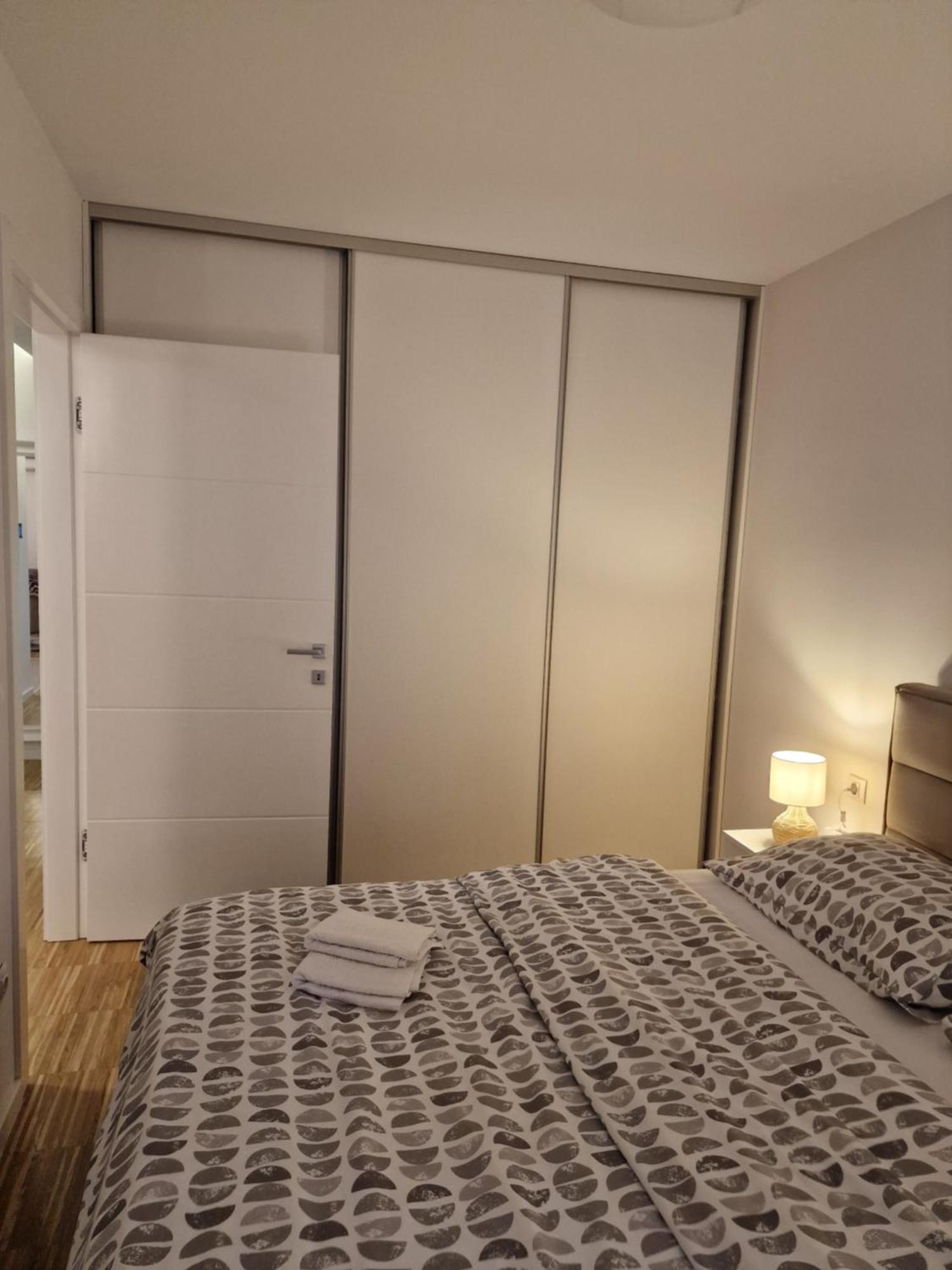 Nika Apartment บันยาลูกา ภายนอก รูปภาพ