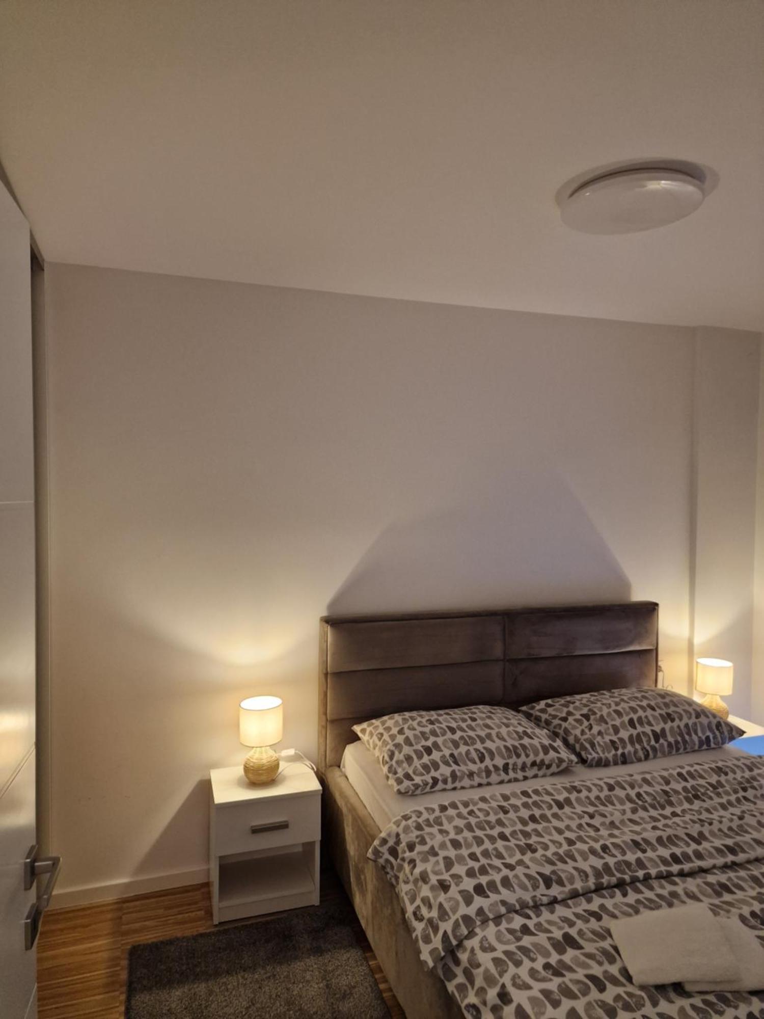 Nika Apartment บันยาลูกา ภายนอก รูปภาพ